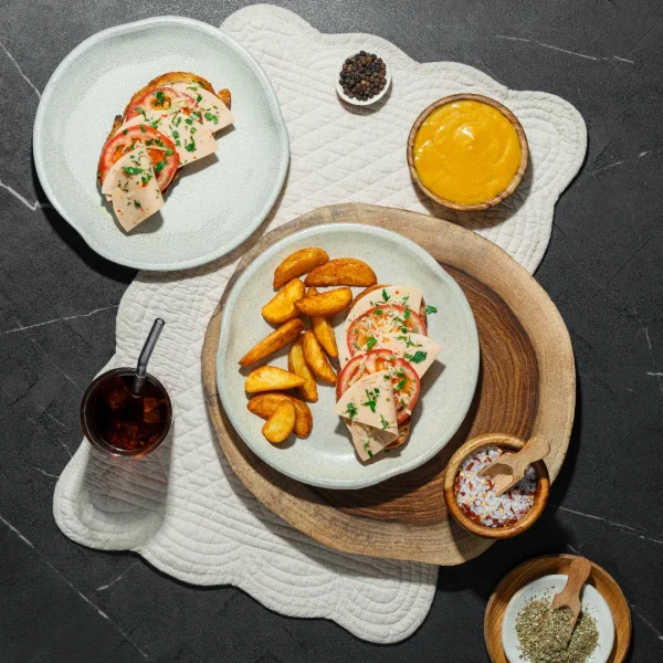 أمريكانا قطع الدجاج الباردة مرتديلا الزيتون - 2500 جرام